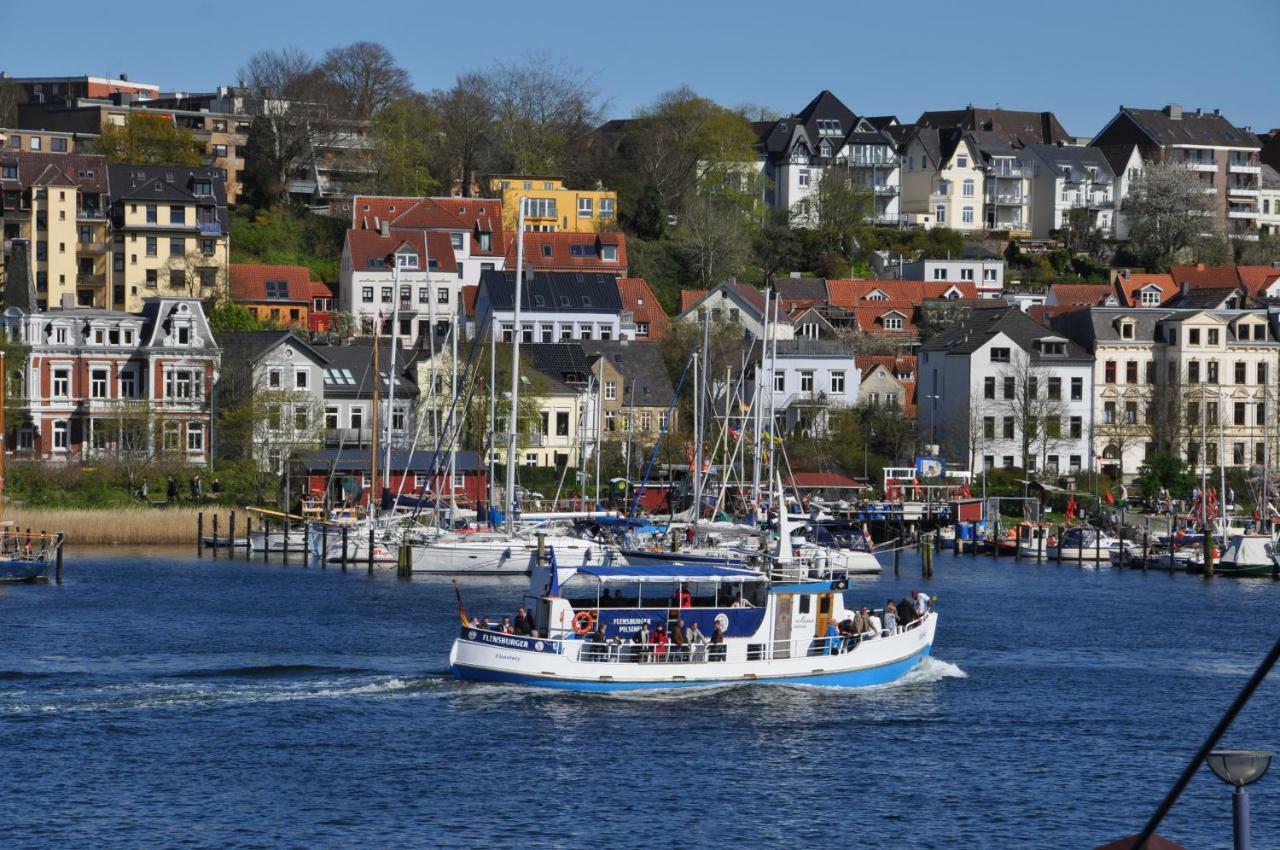 Hafenblick Vom Kapitaenshaus Flensburg Exterior foto